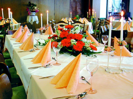 Jägerhof Rheinhotel gedeckter Tisch